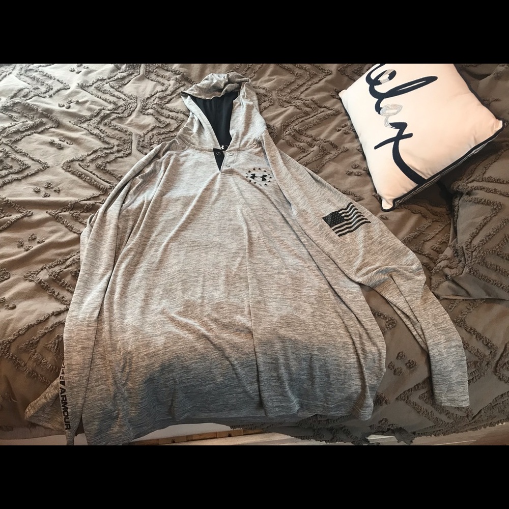 Under Armour long sleeve shirt with hood